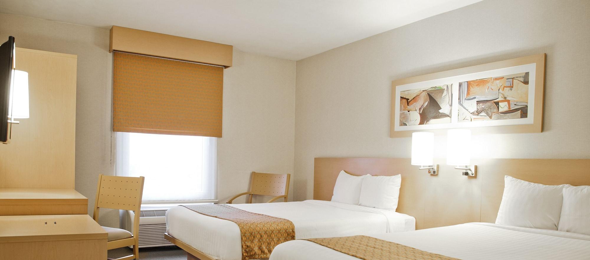City Express By Marriott Celaya Parque Экстерьер фото